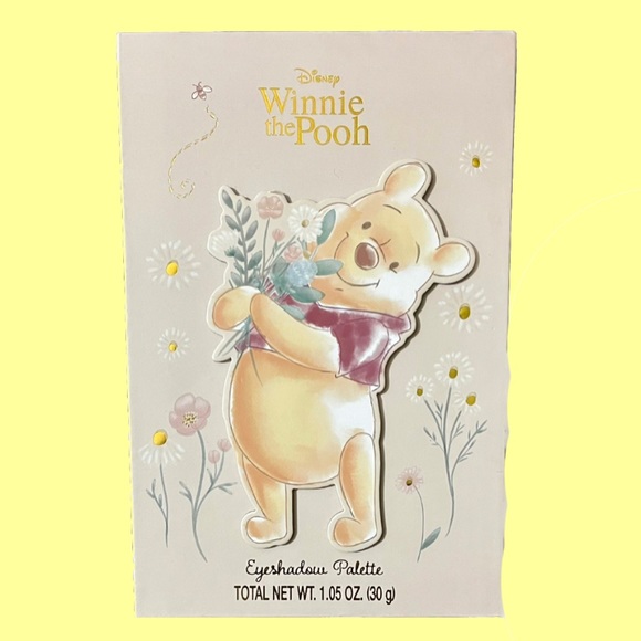 NEW LIMITED EDITION Disney Winnie the Pooh Eyeshadow Palette + Macaron Lip Balm - Picture 4 of 9